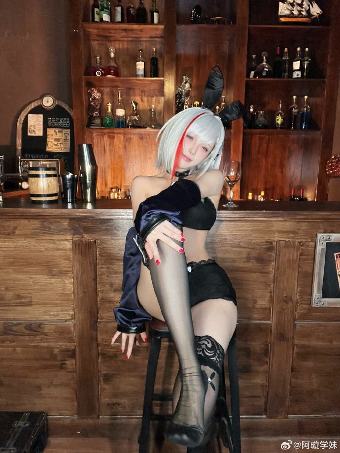 สาวจีนแปลงโฉมเป็น Duisburg จากเกม Azur Lane ได้เซ็กซี่เกินต้าน 13 Duisburg Azur Lane Cosplay by A Xuan