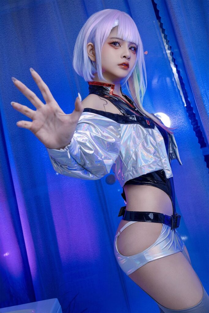 Lucy Cyberpunk: Edgerunners Cosplay by Azami