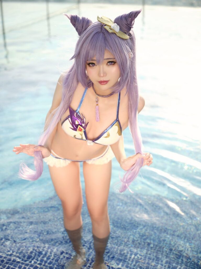 คอสเพลย์ Keqing จาก Genshin Impact ในลุคบิกินี่ผิวแทน 6 Keqing Genshin Impact Cosplay by ZinieQ