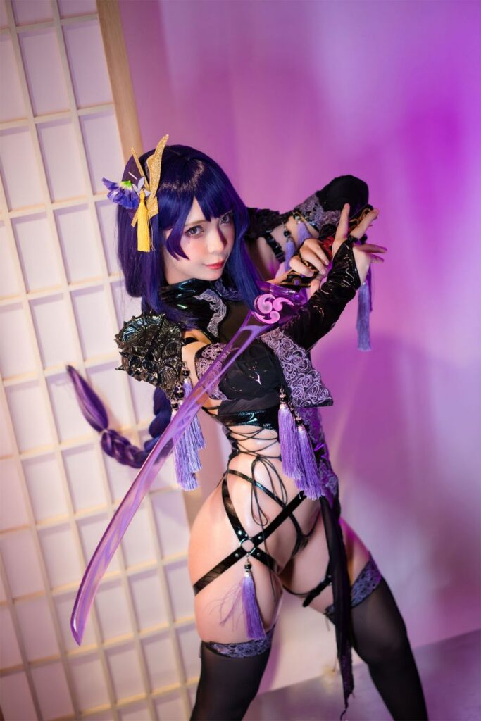 คอสเพลย์ Raiden Shogun จาก Genshin Impact ในชุดเซ็กซี่ NSFW 2 Raiden Shogun Genshin Impact Cosplay by Umeko J