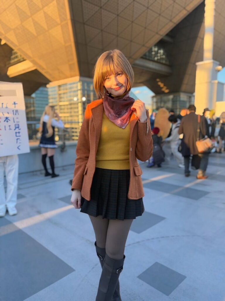 เมื่อต้นแบบโมเดล Ashley จาก Resident Evil 4 Remake ลุยงาน Comiket 105 4 Ashley Resident Evil 4 Remake Cosplay by Ella Freya