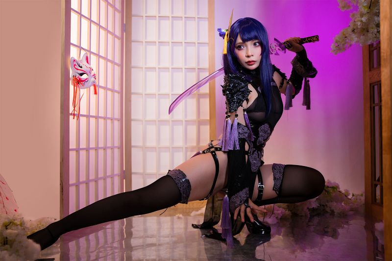 คอสเพลย์ Raiden Shogun จาก Genshin Impact ในชุดเซ็กซี่ NSFW 6 Raiden Shogun Genshin Impact Cosplay by Umeko J