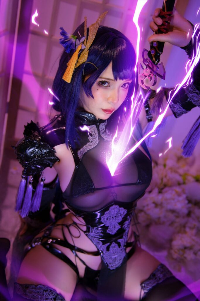 คอสเพลย์ Raiden Shogun จาก Genshin Impact ในชุดเซ็กซี่ NSFW 7 Raiden Shogun Genshin Impact Cosplay by Umeko J