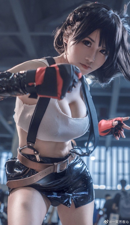 ดีต่อใจ! สาวจีนแต่งคอสเพลย์เป็น Tifa จาก Final Fantasy VII Remake 3 ดีต่อใจ! สาวจีนแต่งคอสเพลย์เป็น Tifa จาก Final Fantasy VII Remake