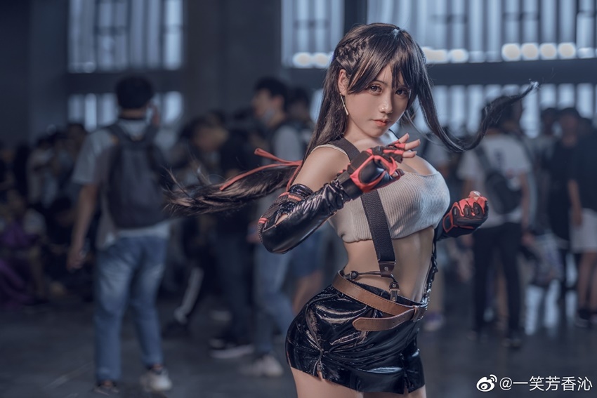 ดีต่อใจ! สาวจีนแต่งคอสเพลย์เป็น Tifa จาก Final Fantasy VII Remake 6 ดีต่อใจ! สาวจีนแต่งคอสเพลย์เป็น Tifa จาก Final Fantasy VII Remake