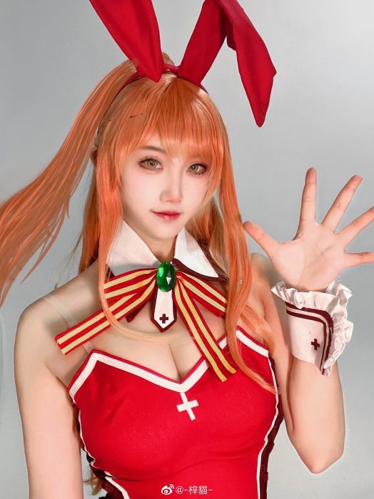 คอสเพลย์ Yuuki Asuna ในเวอร์ชั่นเรดบันนี่เกิร์ล 4 คอสเพลย์ Yuuki Asuna ในเวอร์ชั่นเรดบันนี่เกิร์ล