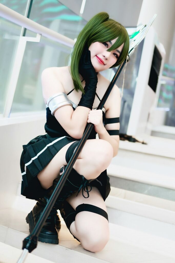 คุณซีแปลงโฉมเป็น Ubel จาก Frieren: Beyond Journey's End ได้ทั้งเท่และน่ารัก 5 Ubel Frieren Beyond Journeys End Cosplay by Cee
