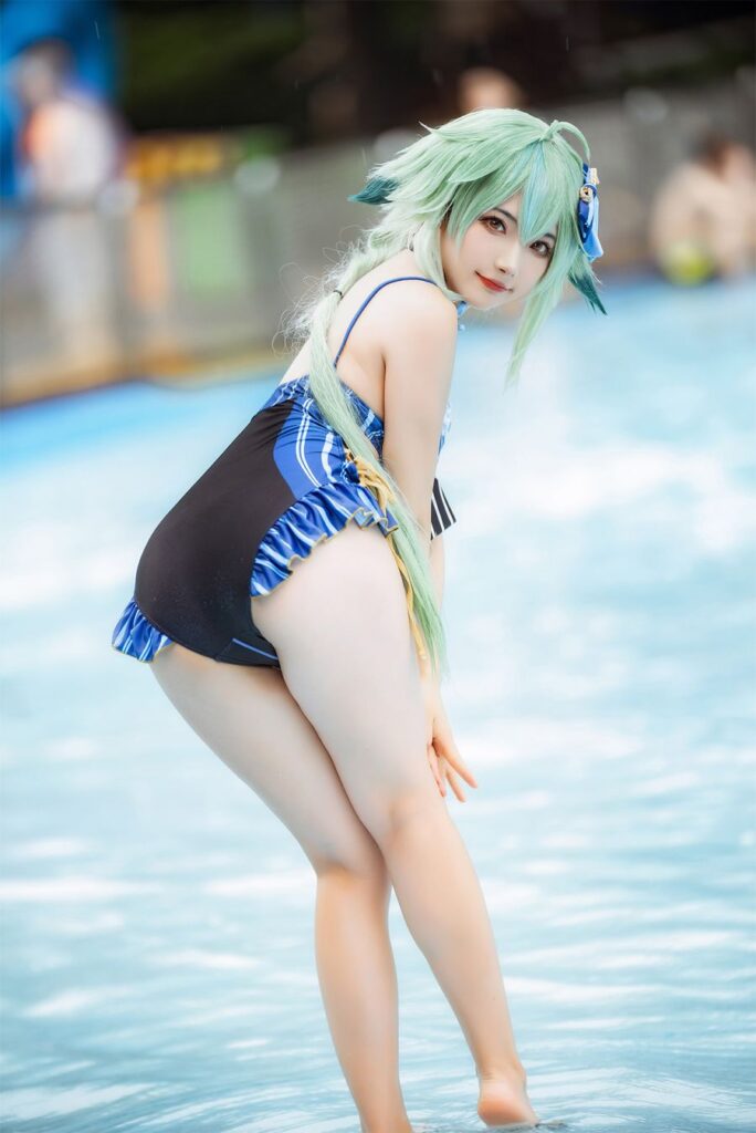 คอสเพลย์ Sucrose จาก Genshin Impact ในชุดว่ายน้ำ 5 Sucrose Genshin Impact Cosplay by sanshiya