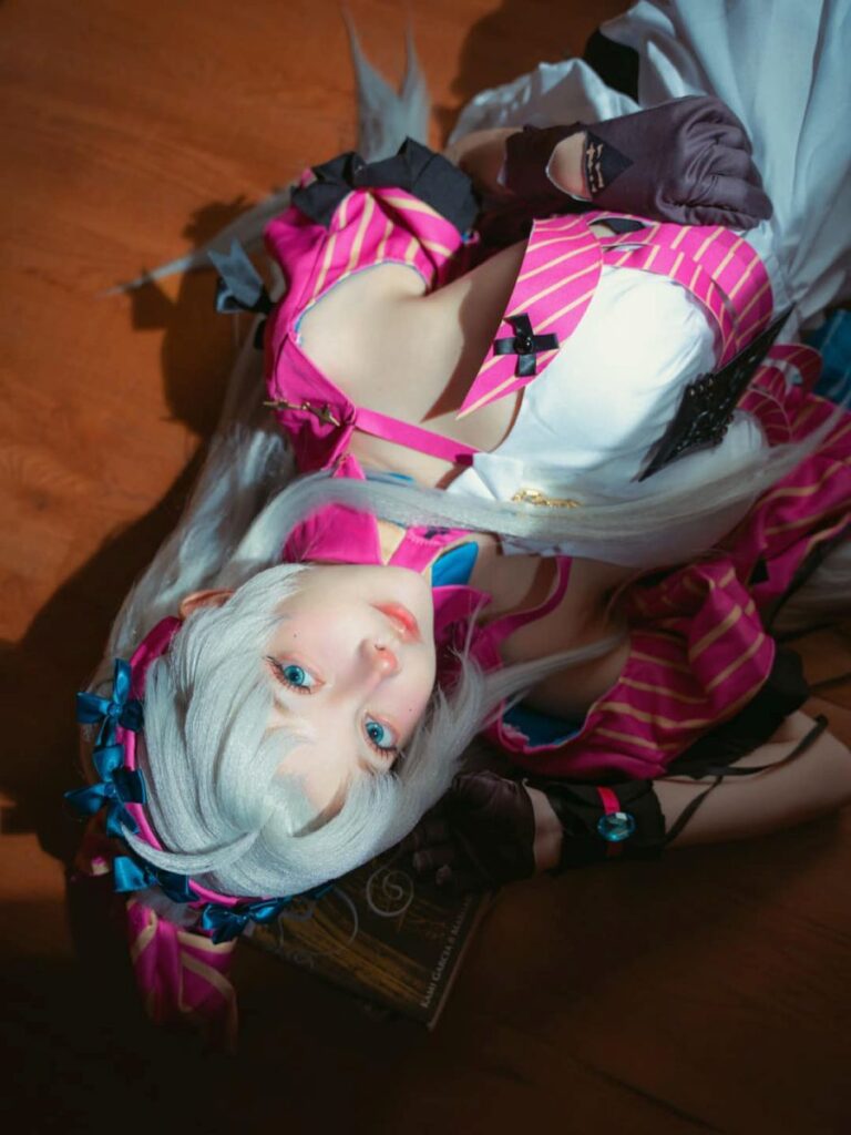 Carlotta Wuthering Waves Cosplay by Le Josette