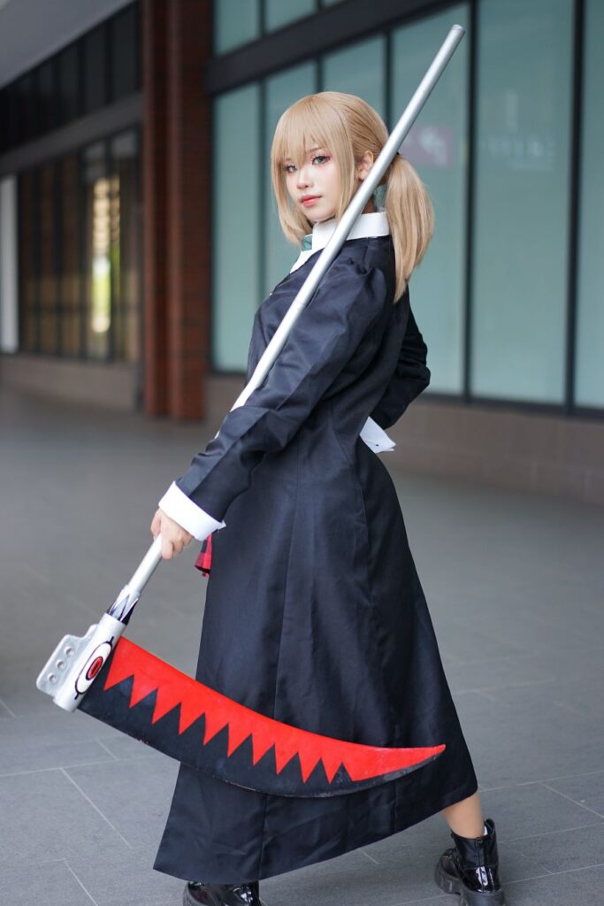 คอสเพลย์ Maka Albarn จาก Soul Eater ฝีมือสาวไทยที่มาพร้อมเคียวอันยักษ์ 8 Maka Albarn Soul Eater Cosplay by Chomphu