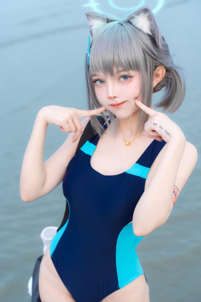 สาวสุดคิ้วท์โชว์ผลงานคอสเพลย์ Shiroko จาก Blue Archive 5 Shiroko Blue Archive Cosplay by Le Josette
