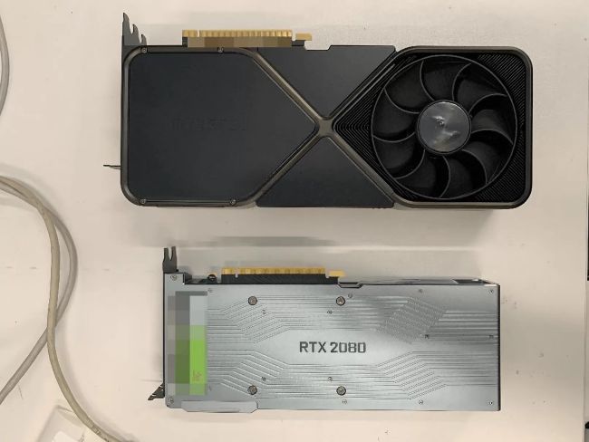 เผยภาพการ์ดจอที่อาจเป็น NVIDIA GeForce RTX 3090 2 เผยภาพการ์ดจอที่อาจเป็น NVIDIA GeForce RTX 3090