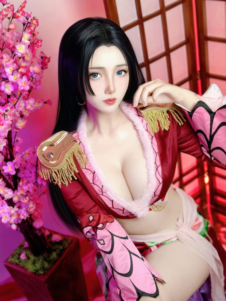สาวอินโดคอสเพลย์เป็น Boa Hancock จาก One Piece 3 Boa Hancock One Piece Cosplay by azulacann