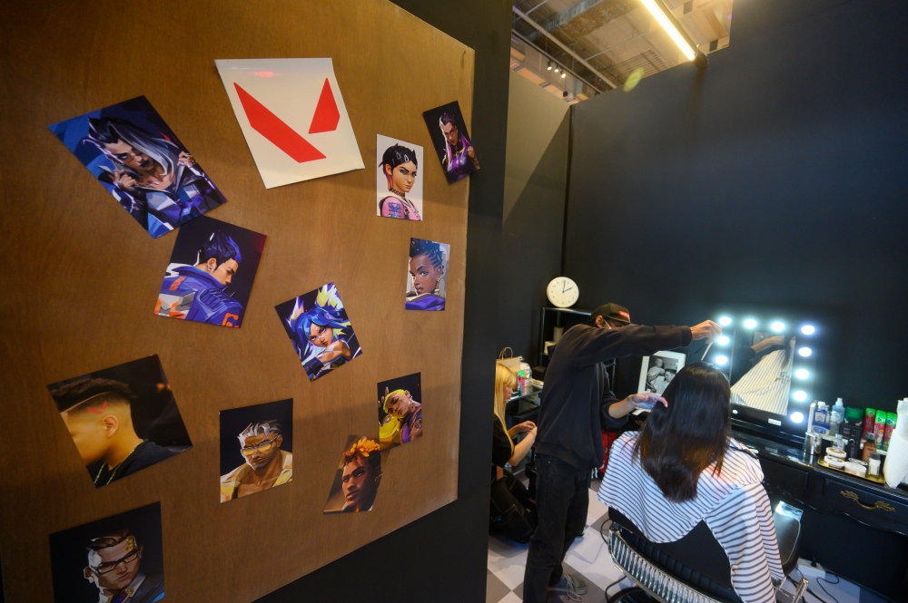 เข้าสู่โลกของ VALORANT เต็มรูปแบบกับ VALORANT Night Market และ VAL Lobby พร้อมลุ้นแชมป์ VALORANT Masters Bangkok ที่ EmSphere 7 เข้าสู่โลกของ VALORANT เต็มรูปแบบกับ VALORANT Night Market และ VAL Lobby พร้อมลุ้นแชมป์ VALORANT Masters Bangkok ที่ EmSphere