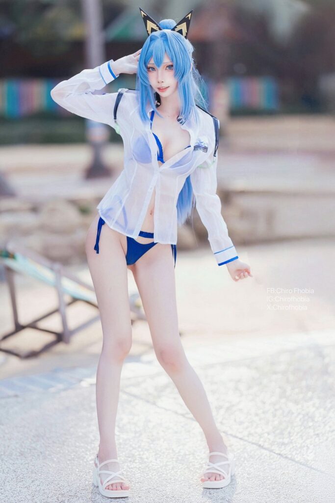คอสเพลย์ Helm จาก NIKKE ในลุคบิกินี่สุดแซ่บ 3 Helm NIKKE Cosplay by Chiro