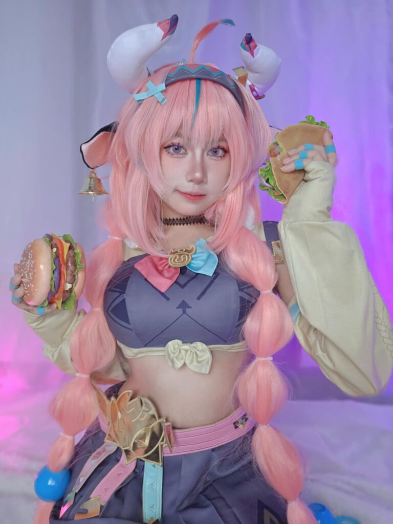 Varesa Genshin Impact Cosplay by Miwki Min
