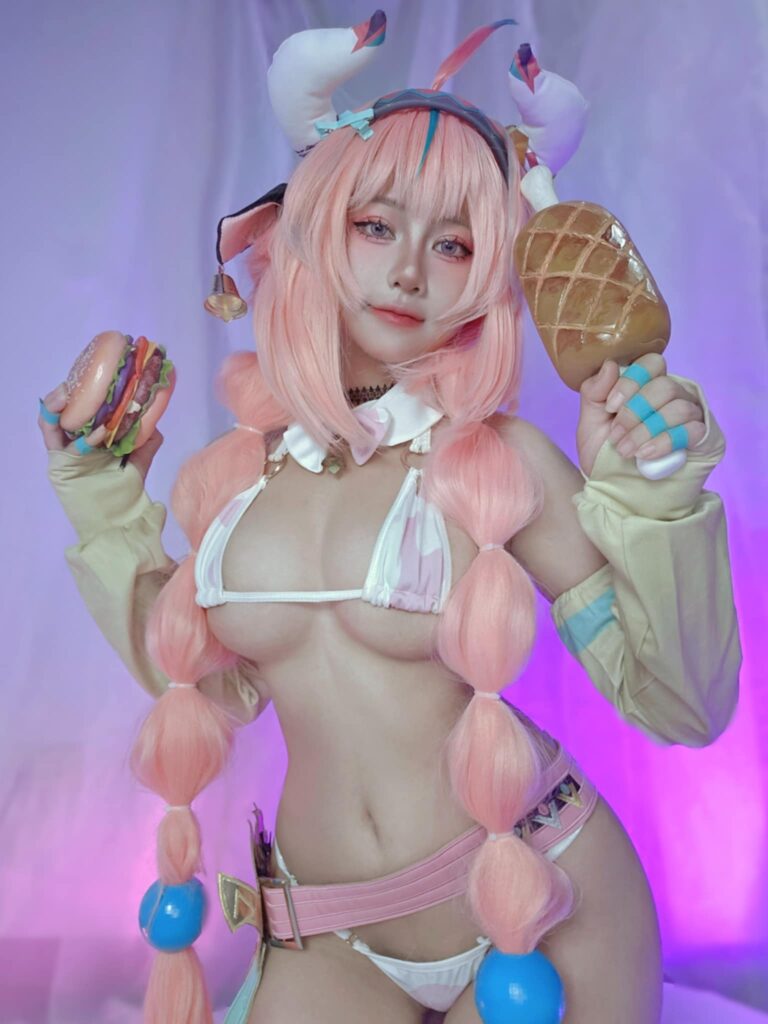 Varesa Genshin Impact Cosplay by Miwki Min