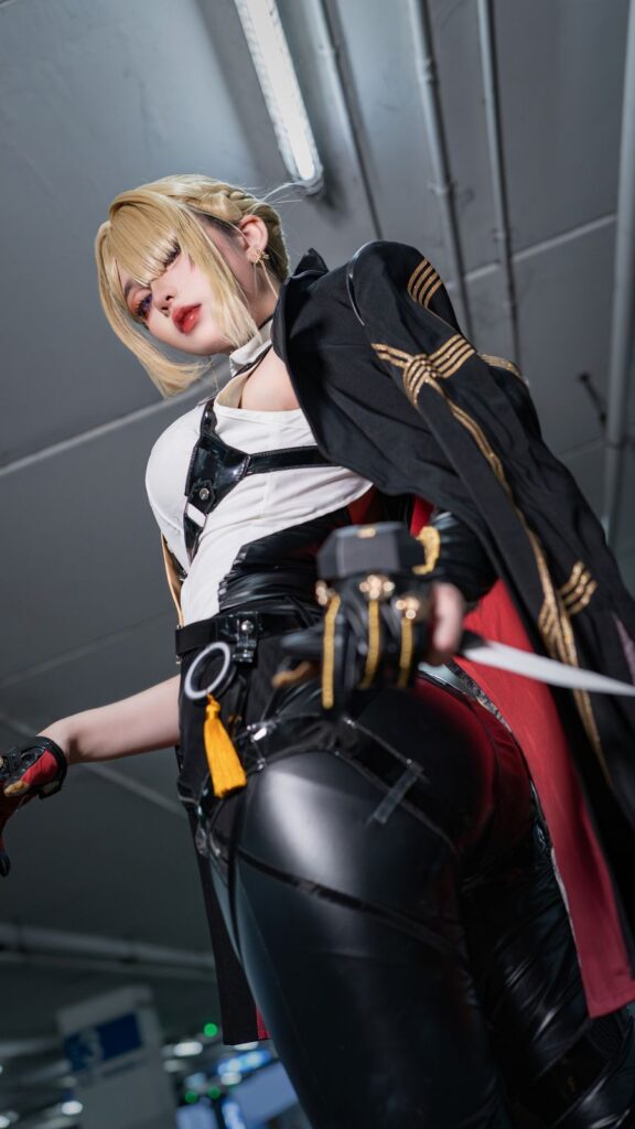 คอสเพลย์ Evelyn จาก Zenless Zone Zero ที่เท่โดนใจ 11 Evelyn Zenless Zone Zero Cosplay by Ahri
