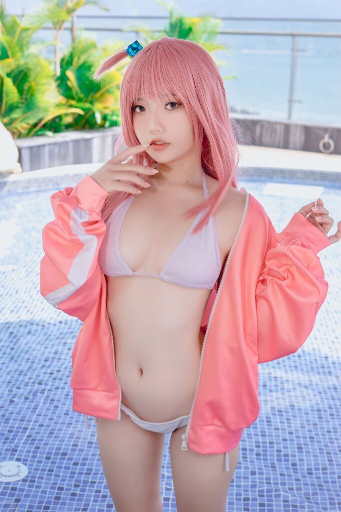 Bocchi Bocchi the Rock! Cosplay by Messie Huang