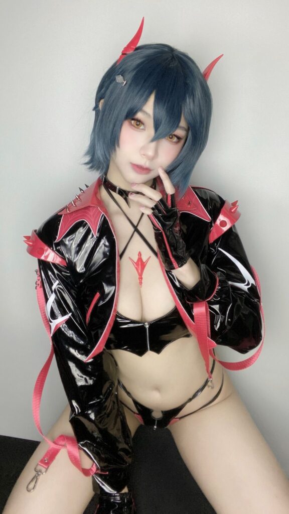 คุณโชจิจัดเต็มโชว์แซ่บในคอสเพลย์ Ulrich จาก Azur Lane 3 Ulrich Azur Lane Cosplay by Choji