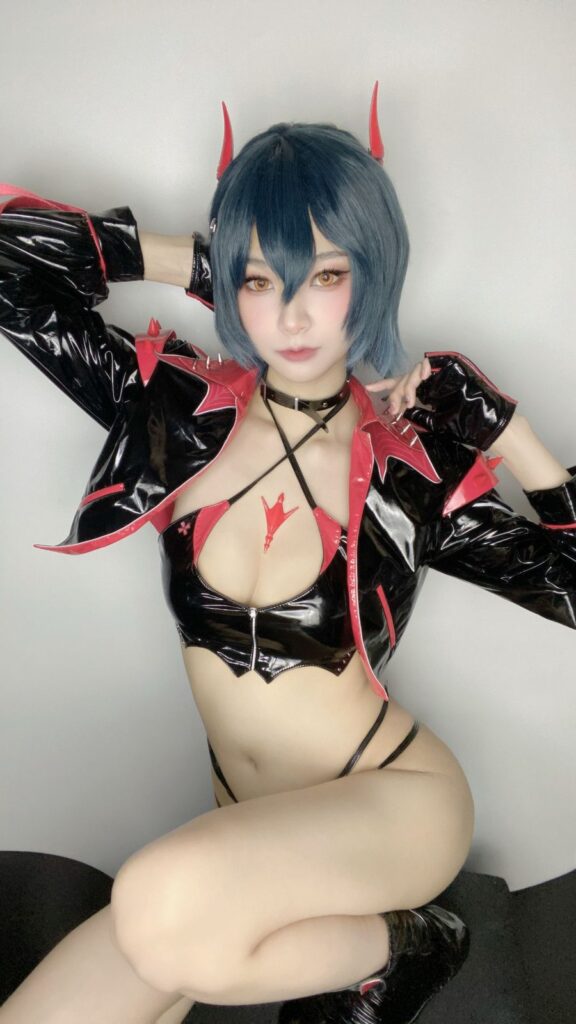 คุณโชจิจัดเต็มโชว์แซ่บในคอสเพลย์ Ulrich จาก Azur Lane 4 Ulrich Azur Lane Cosplay by Choji