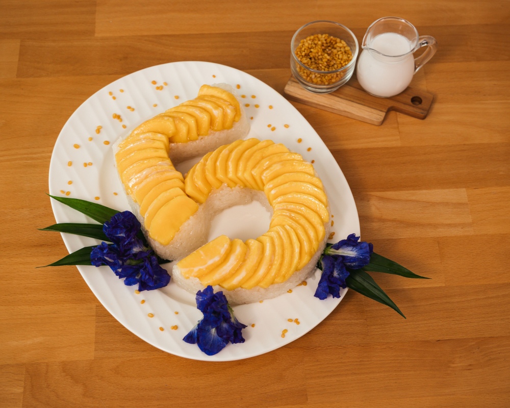 VALORANT ฉลองครบรอบ 5 ปีสุดหวาน! ชวนวัยรุ่นวาโลเข้าครัวทำข้าวเหนียวมะม่วงกับเชฟป้อม 5 VALORANT ฉลองครบรอบ 5 ปีสุดหวาน! ชวนวัยรุ่นวาโลเข้าครัวทำข้าวเหนียวมะม่วงกับเชฟป้อม