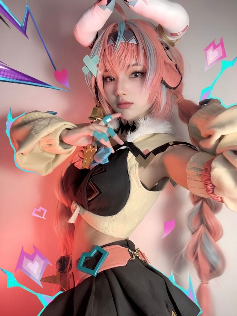 Varesa Genshin Impact Cosplay by Babie EvilLord 