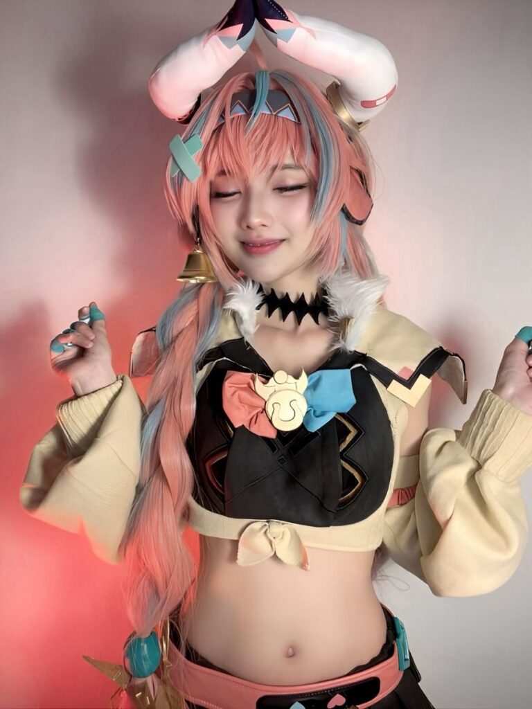Varesa Genshin Impact Cosplay by Babie EvilLord 