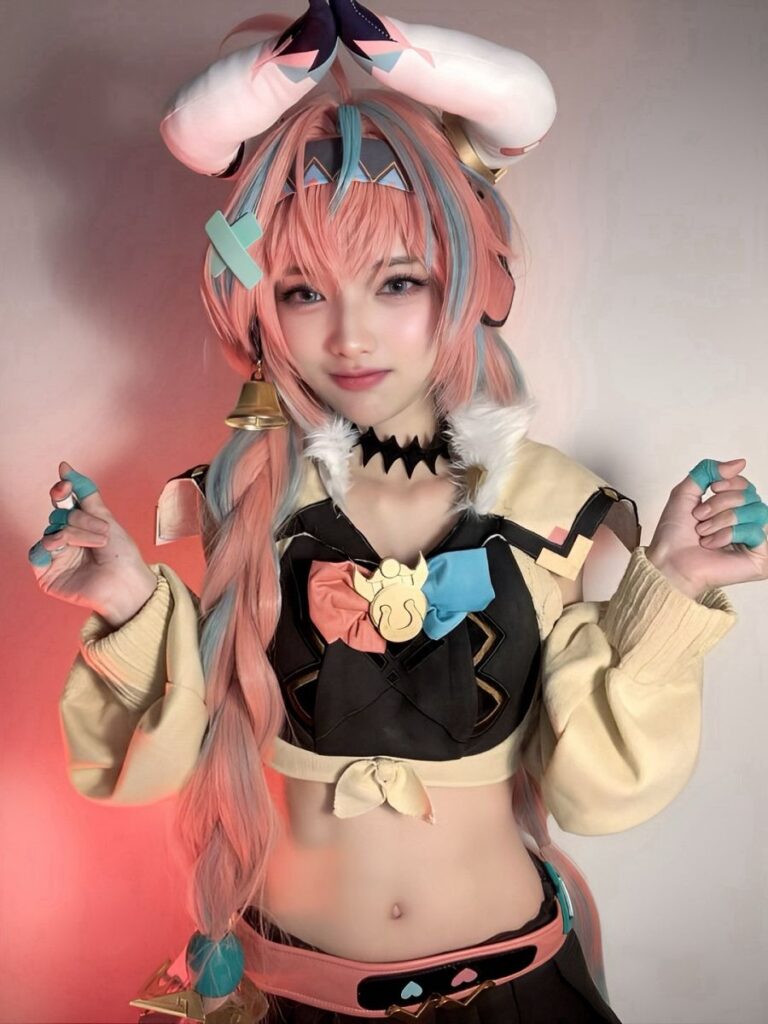 Varesa Genshin Impact Cosplay by Babie EvilLord 
