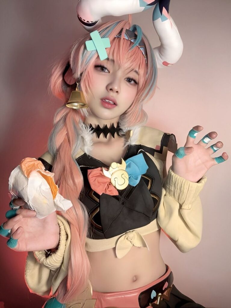 Varesa Genshin Impact Cosplay by Babie EvilLord 