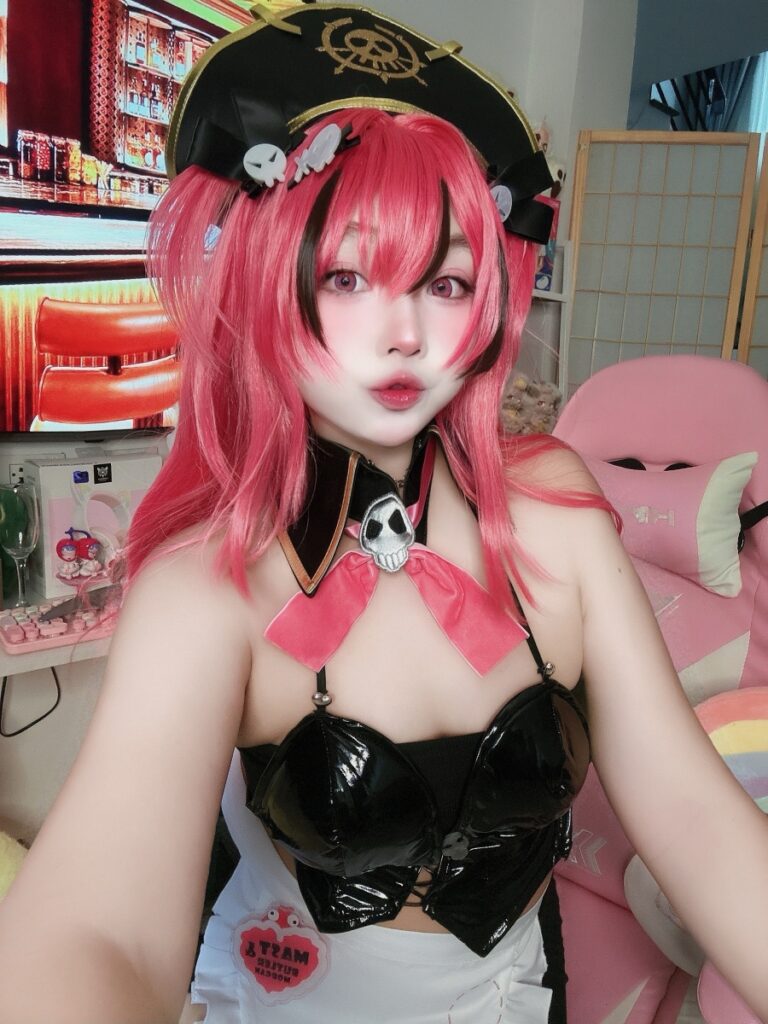 คุณวีนัสโชว์การคอสเพลย์เป็น Mast จาก NIKKE อวดผิวขาวในชุดโจรสลัด 2 Mast NIKKE Cosplay by Venus