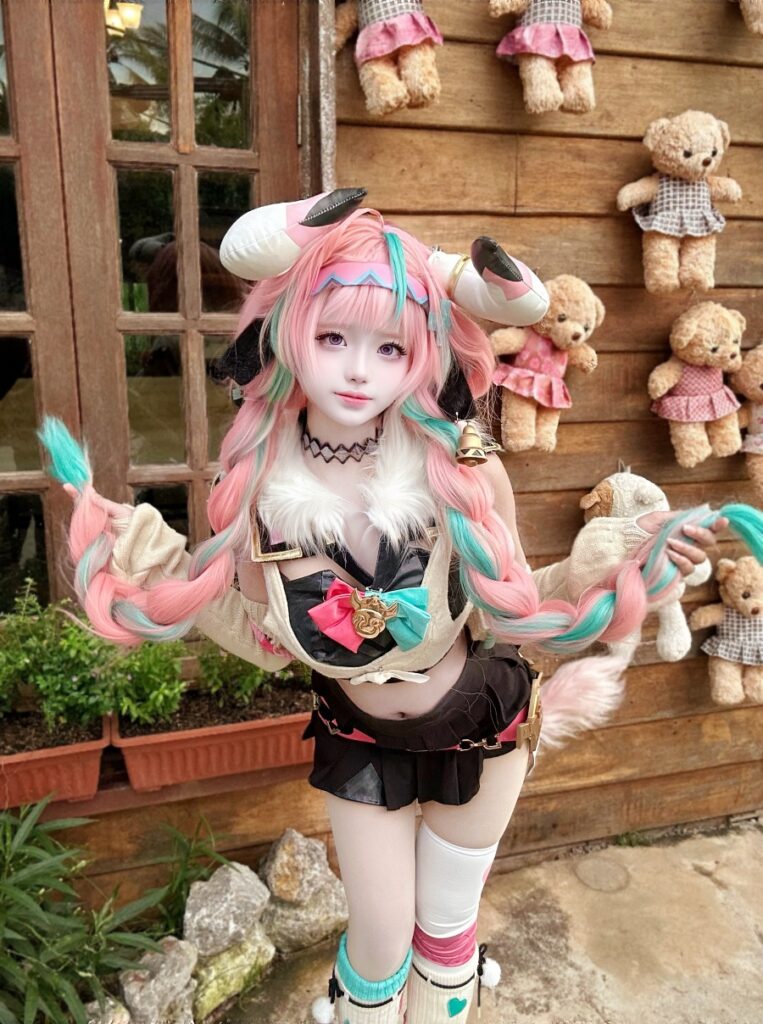 Varesa Genshin Impact Cosplay by Nya Ya