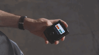 Motorola เลื่อนกำหนดวางขาย Razr ออกไปอย่างไม่มีกำหนด