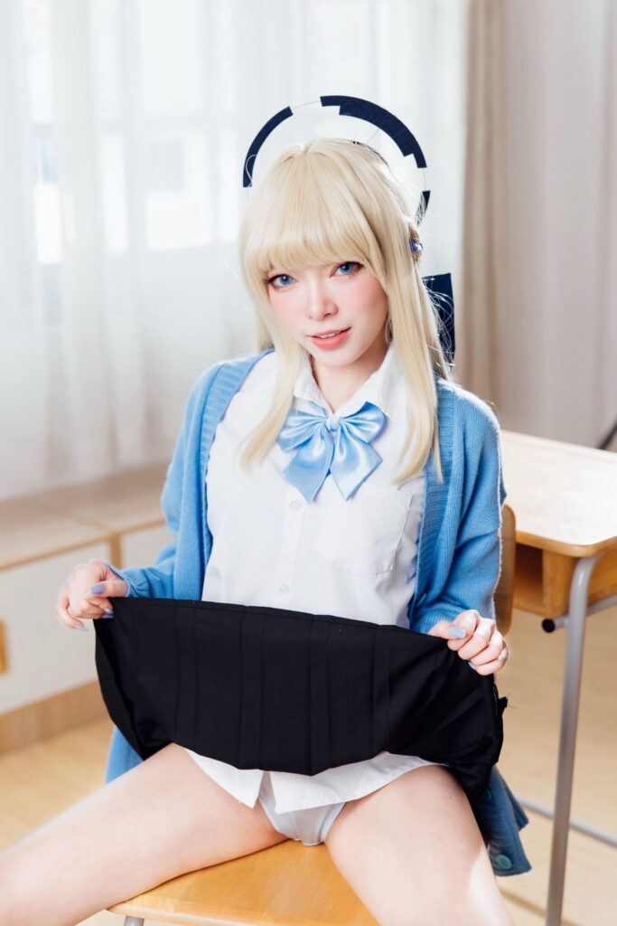 คุณเป๊ปซี่ คอสเพลย์เป็น Asuma Toki จาก Blue Archive ที่ดื้อโดนใจสุด ๆ 5 Toki Blue Archive Cosplay by Pepzi Chibi