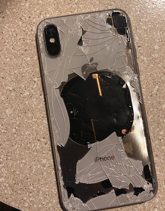 ช็อก!!! iPhone X ระเบิดหลังอัปเดต iOS 12.1