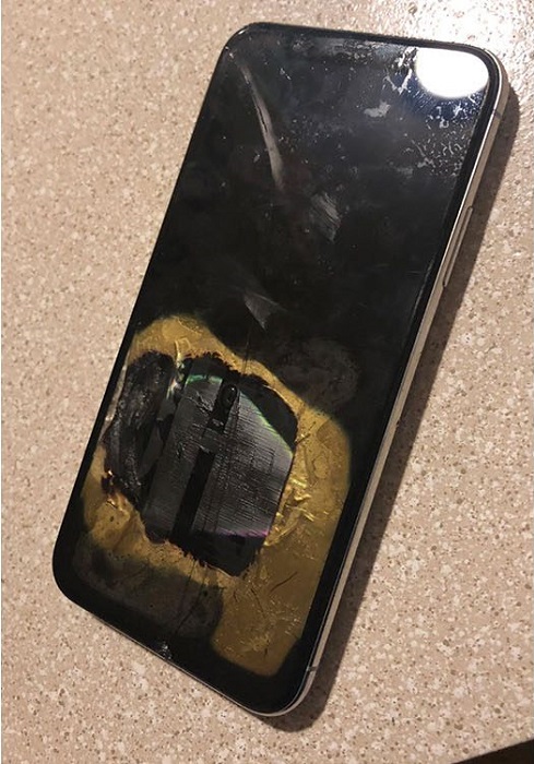 ช็อก!!! iPhone X ระเบิดหลังอัปเดต iOS 12.1
