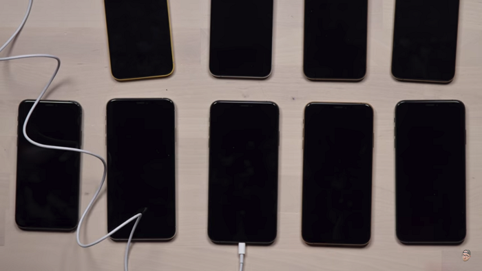 ผู้ใช้งาน iPhone XS และ XS Max เจอปัญหาไฟไม่เข้า