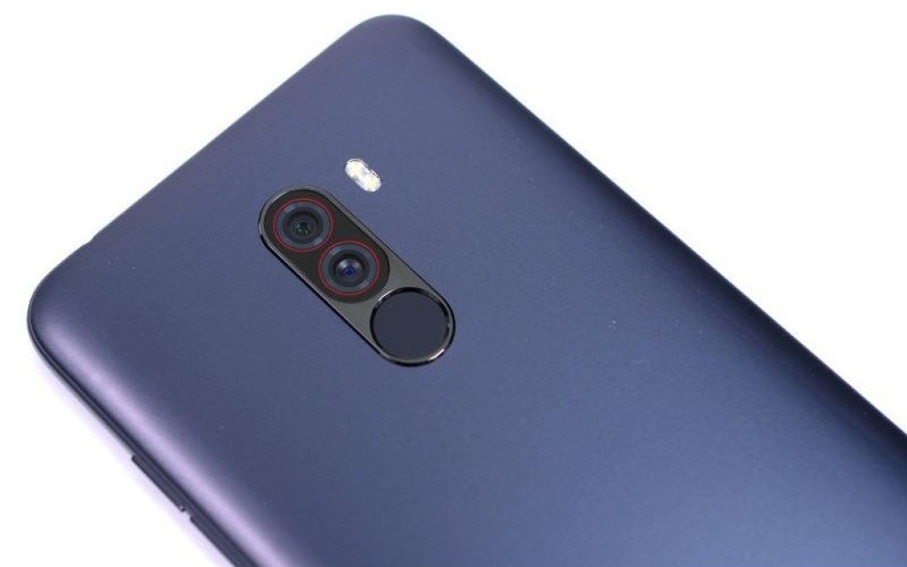 เผยภาพ Xiaomi Pocophone F1 ว่าที่ Snapdragon 845 ถูกที่สุด 3 เผยภาพ Xiaomi Pocophone F1 ว่าที่ Snapdragon 845 ถูกที่สุด