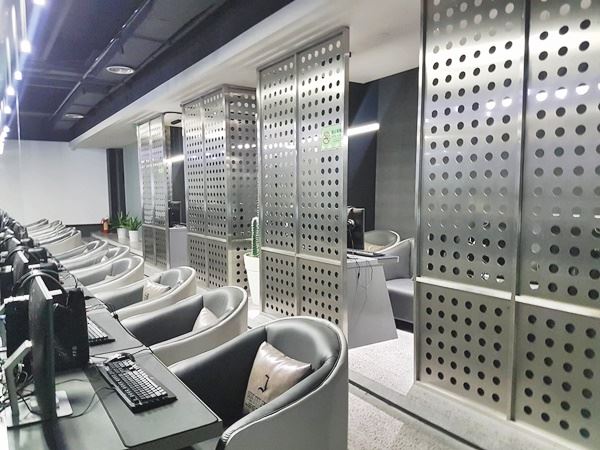 สุดยอด! พาส่องร้านอินเตอร์เน็ตของ Jay Chou