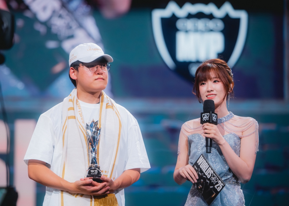 แฟนลีกไทยเชียร์สุดใจ! T1 คว้าแชมป์โลกสมัยที่ 6 ติดต่อกันใน Worlds 2025