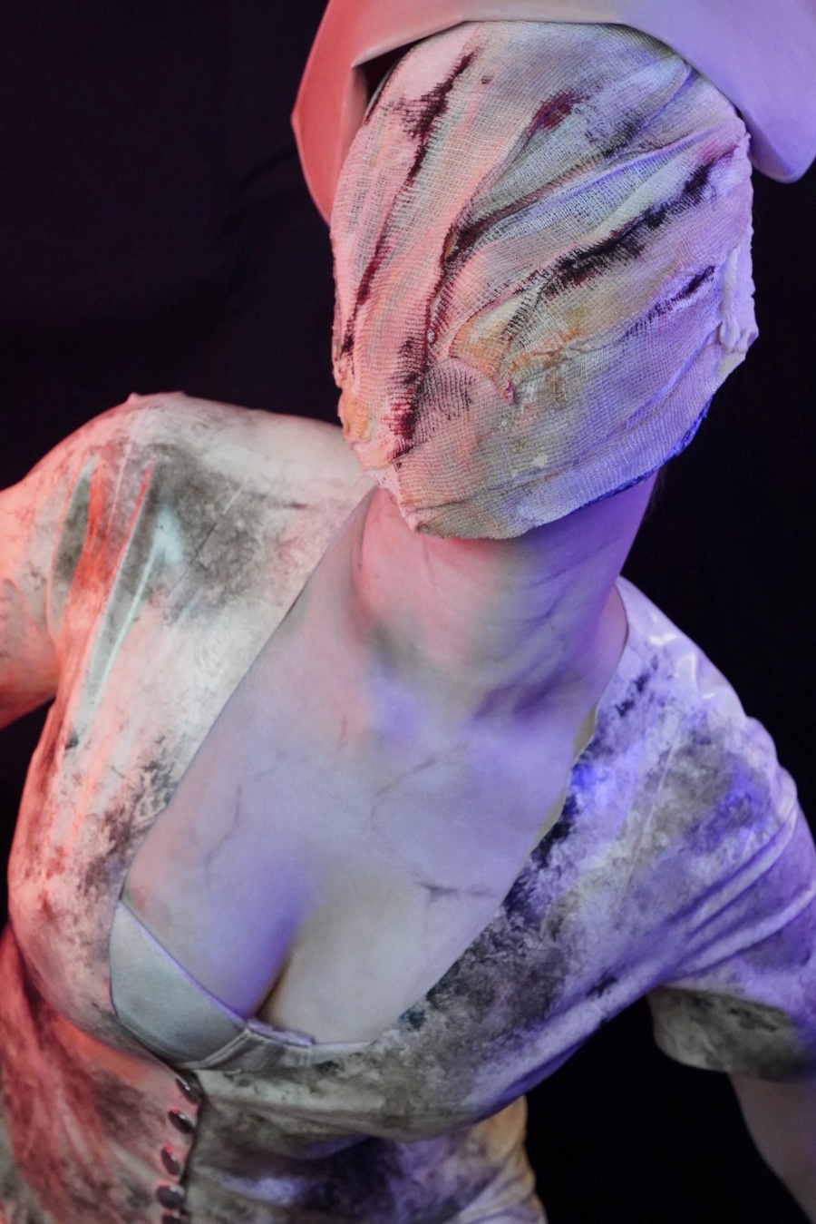 เดียร์ลอง จัดทิ้งท้ายฮาโลวีนด้วยการคอสเพลย์เป็น ผีนางพยาบาล จาก Silent Hill 4 Nurse Silent HillCosplay by Deerlong