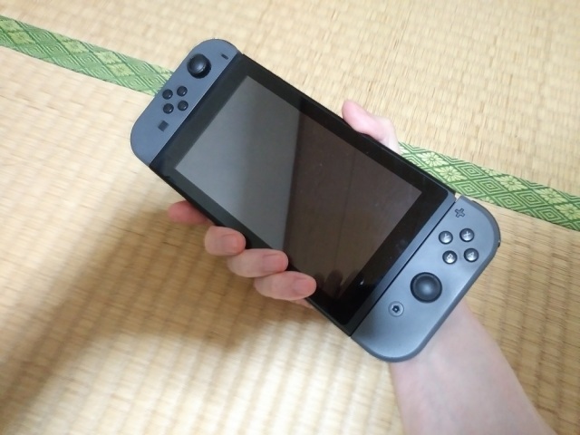 หนุ่มญี่ปุ่นบุกอพาร์ตเมนต์แฟนเก่าเพื่อขโมย Nintendo Switch!