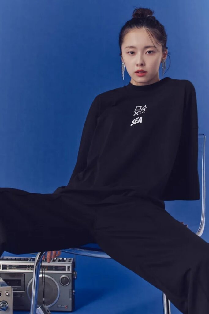 นักแสดง Hinako จาก Silent Hill f โชว์แฟชั่น PlayStation ใหม่จากแบรนด์สตรีทญี่ปุ่น 6 Silent Hill f Actress PS Style