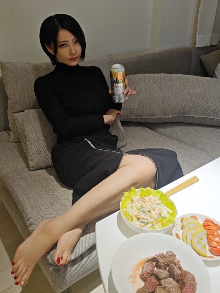 Tsukishima Kei คอสเพลย์เยอร์สาววัย 48 ที่เหมือนกับ Ada Wong