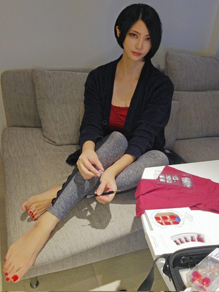 Tsukishima Kei คอสเพลย์เยอร์สาววัย 48 ที่เหมือนกับ Ada Wong