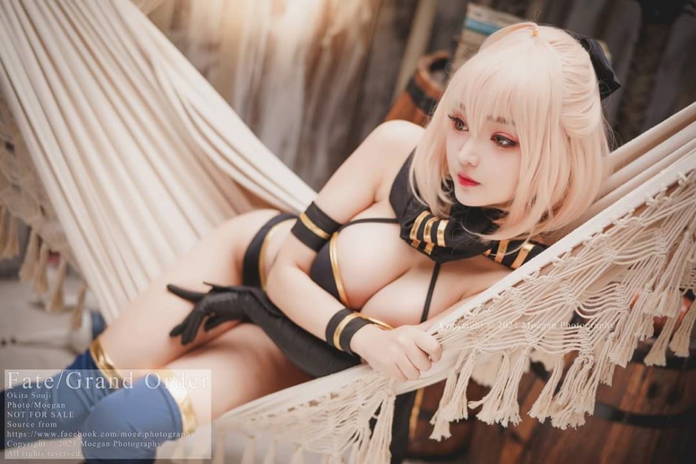 ชมคอสเพลย์ Okita Souji จาก Fate/Grand Order ในชุดสุดวาบหวิว