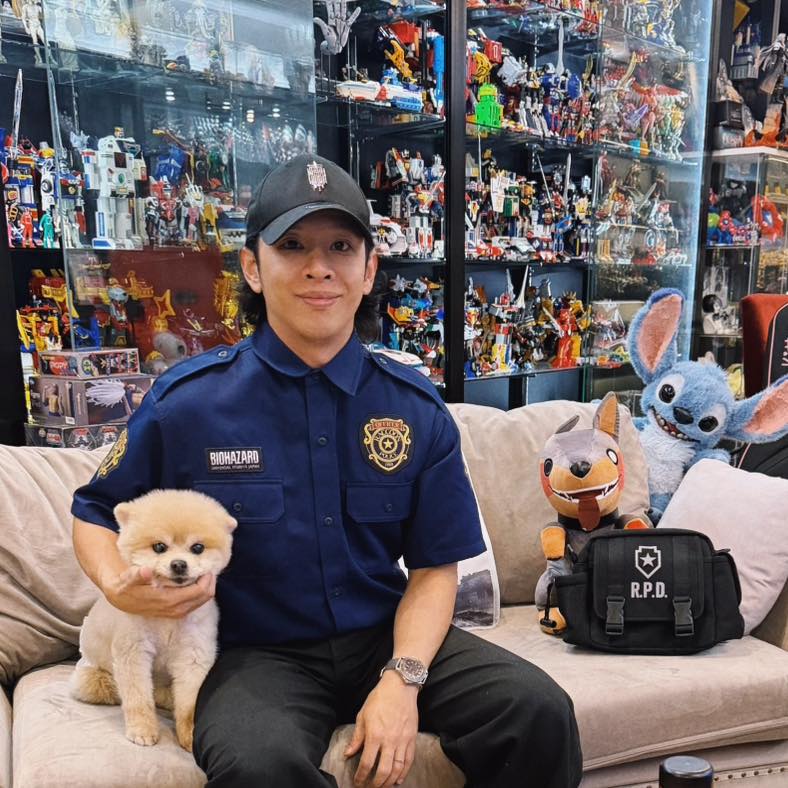 พี่โอม Cocktail = เกมเมอร์ที่ร้องเพลงได้นิดหน่อย! เผย เล่น Resident Evil Requiem จบ ได้ Platinum เรียบร้อย 4 พี่โอม Cocktail = เกมเมอร์ที่ร้องเพลงได้นิดหน่อย! เผย เล่น Resident Evil Requiem จบ ได้ Platinum เรียบร้อย