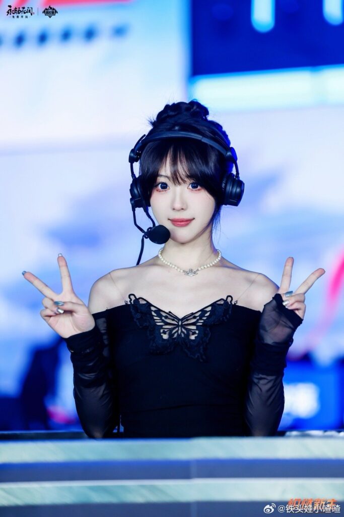 เปิดวาร์ป Xiao Zhazha พิธีกรสาว NBPL ทาสีดำทั้งตัว ฟาดดราม่าแต่งโป๊