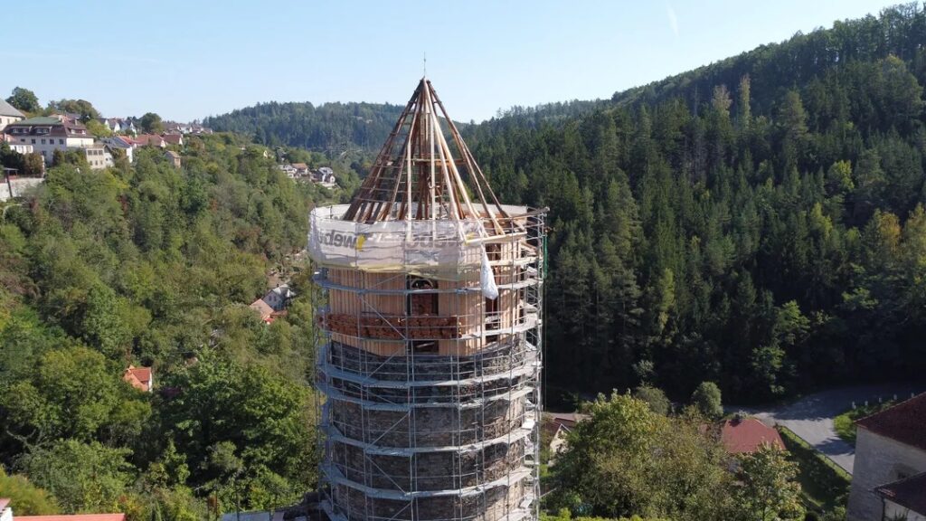 kingdom-come-deliverance-sales-support-castle-restoration