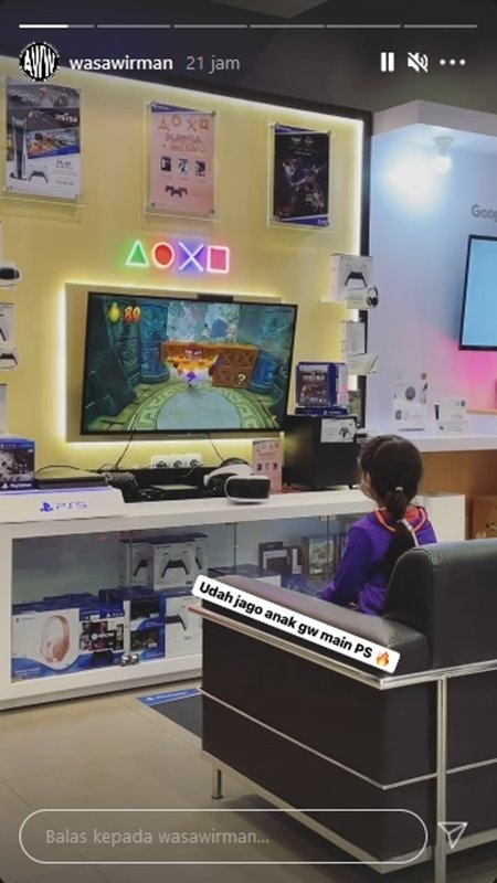เกมเมอร์ลุยน้ำท่วมแบก PS5 กลับบ้านเพื่อลูก! 2 เกมเมอร์ลุยน้ำท่วมแบก PS5 กลับบ้านเพื่อลูก!